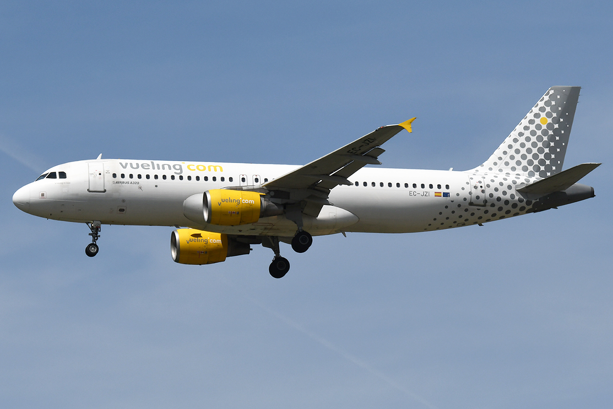 EC-JZI Airbus A320-214 21.05.2022