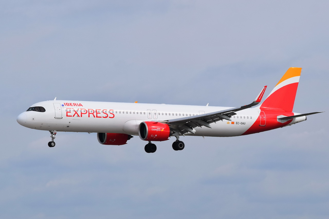 EC-OAU , Iberia Express , Airbus A321-271NX , Berlin-Brandenburg  Willy Brandt  , BER , 08.08.2024 ,