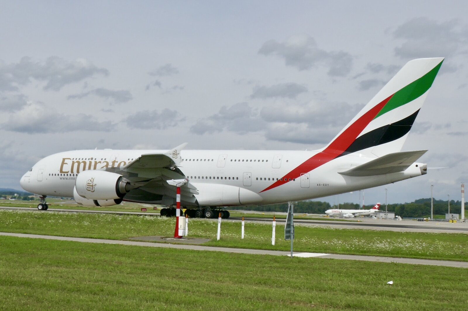 Emirates, A380-800, A6-EDY, 4.8.24, Zürich