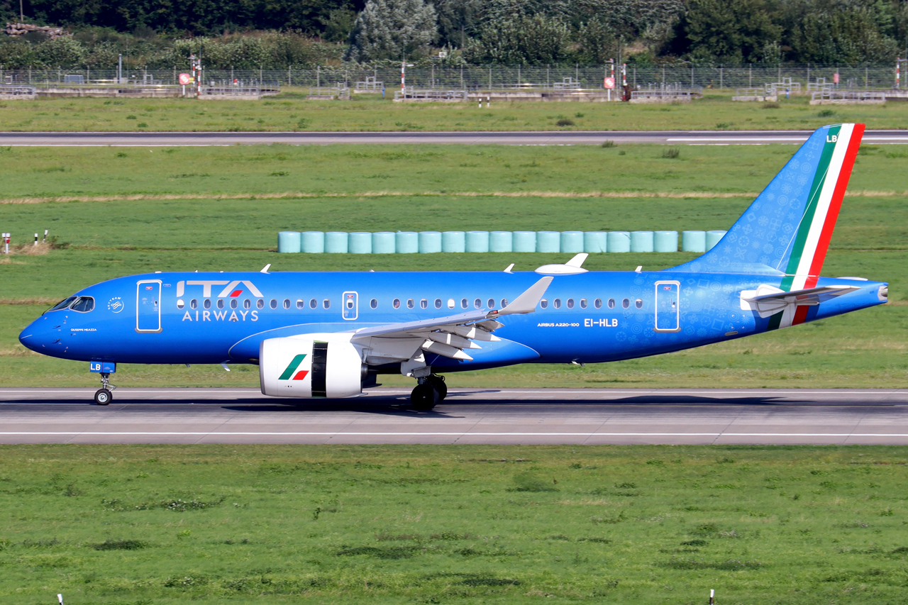 ITA Airways Airbus A220-171 EI-HLB nach der Landung in Düsseldorf 24.8.2024