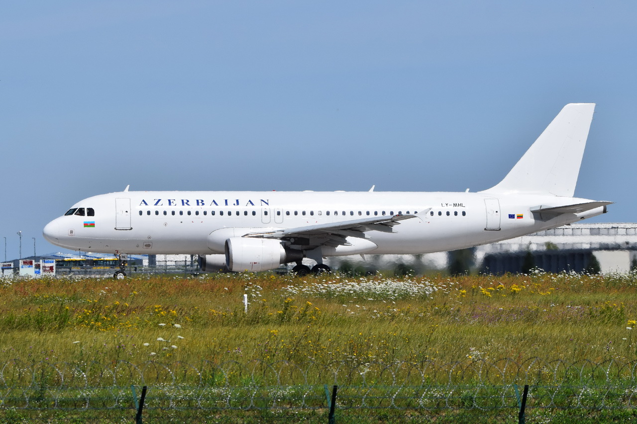 LY-MHL , AZAL Azerbaijan Airlines , Airbus A320-214 , 18.07.2024 , Berlin-Brandenburg  Willy Brandt  , BER , 