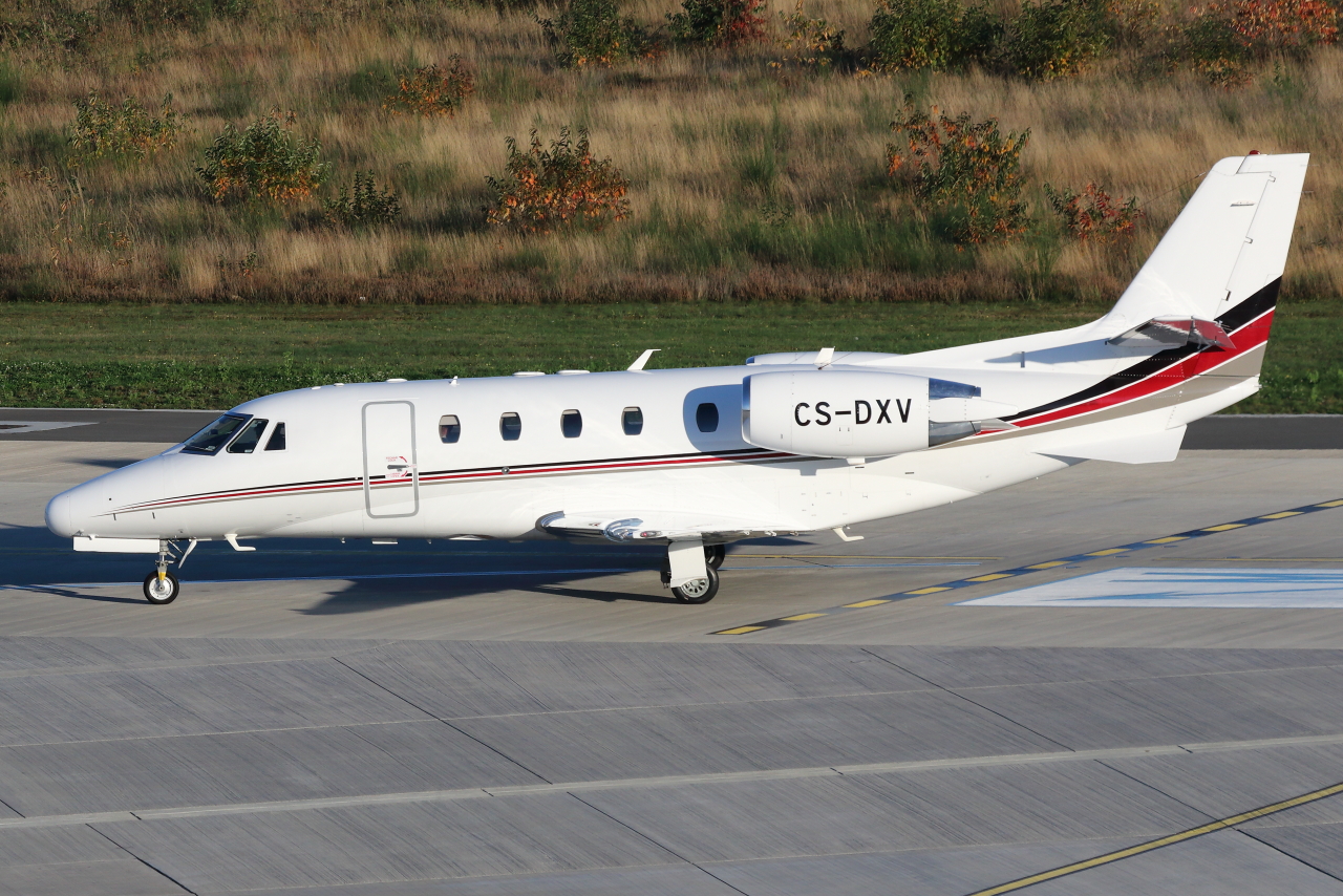 NetJets Europe, CS-DXV, Cessna 560XL Citation XLS, S/N: 560-5782. Köln-Bonn (EDDK) am 03.11.2024