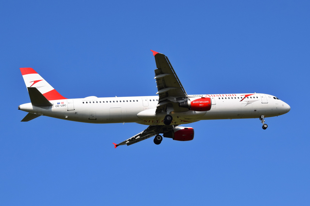 OE-LBC , Austrian Airlines , Airbus A321-111 , 19.09.2024 , Berlin-Brandenburg  Willy Brandt  , BER ,