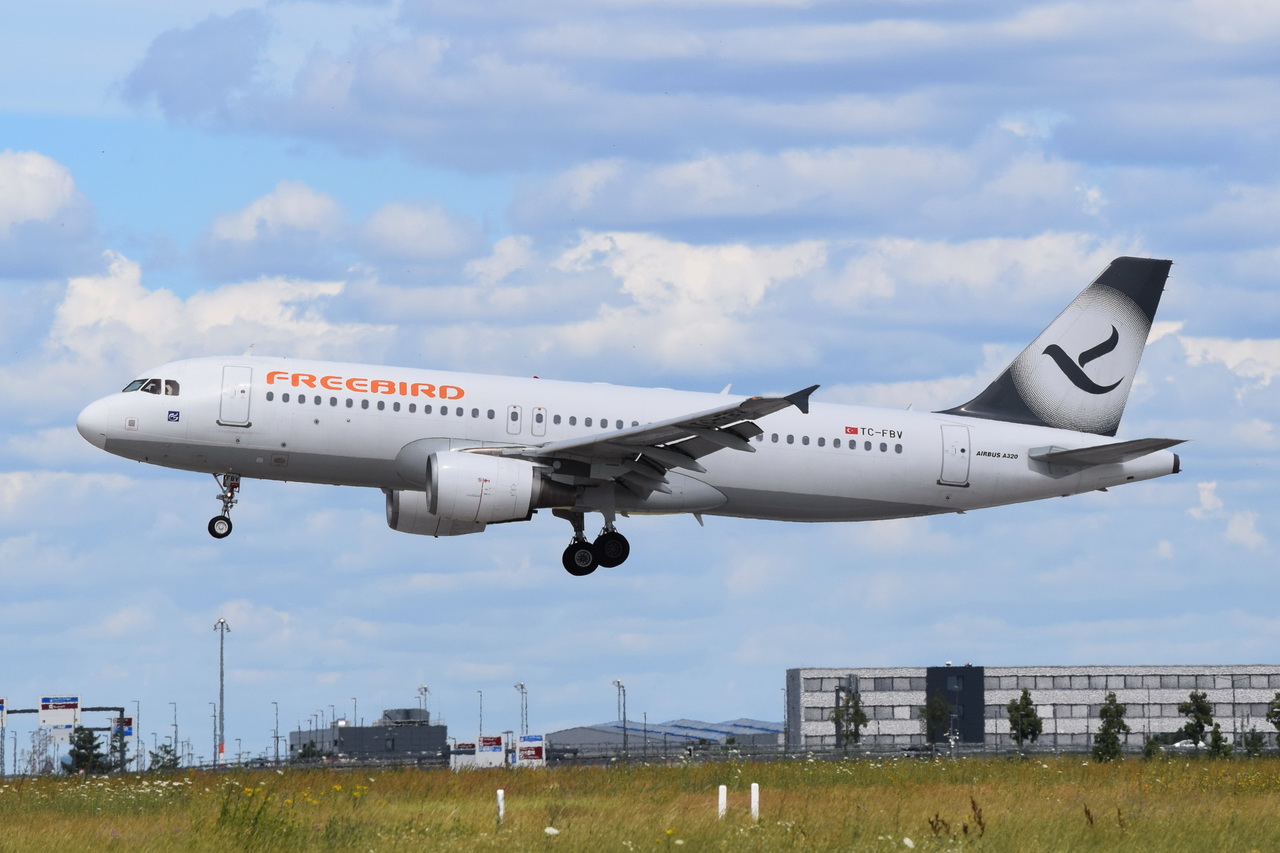 TC-FBV , Freebird Airlines , Airbus A320-214 ,  Berlin-Brandenburg  Willy Brandt  , BER ,07.07.2024 ,