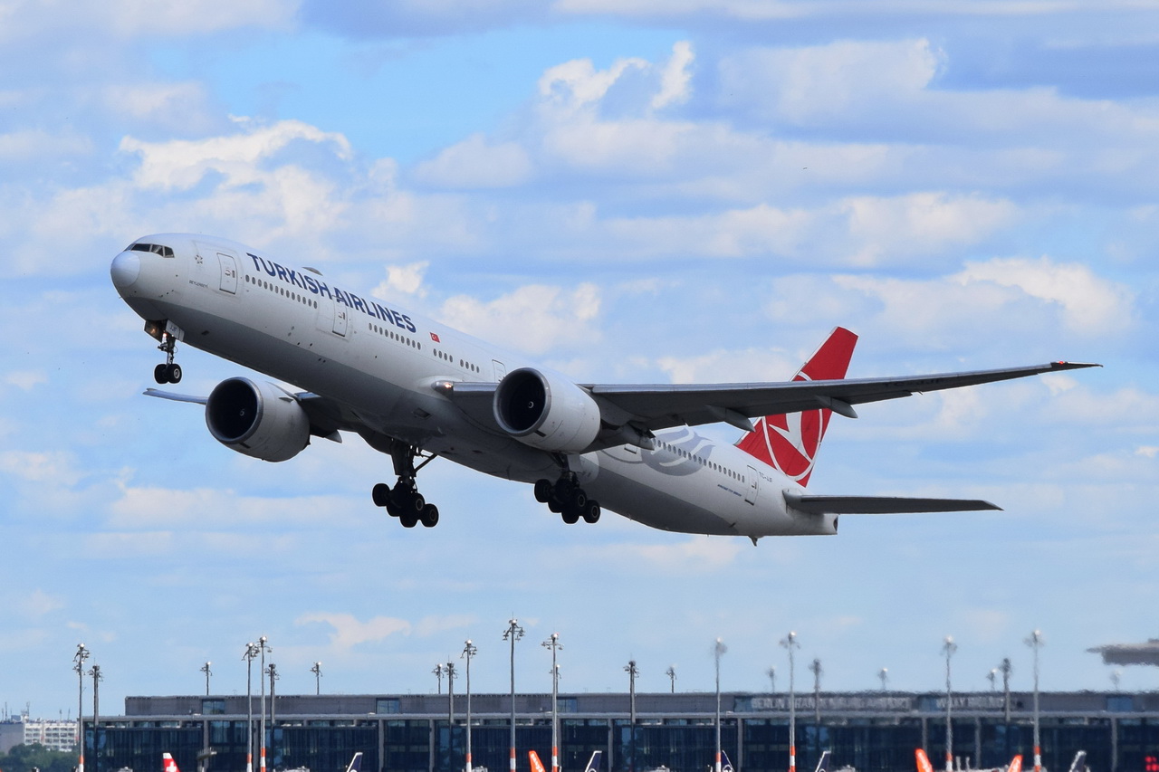 TC-JJF , Turkish Airlines , Boeing 777-3F2ER ,  Berlin-Brandenburg  Willy Brandt  , BER ,07.07.2024 ,