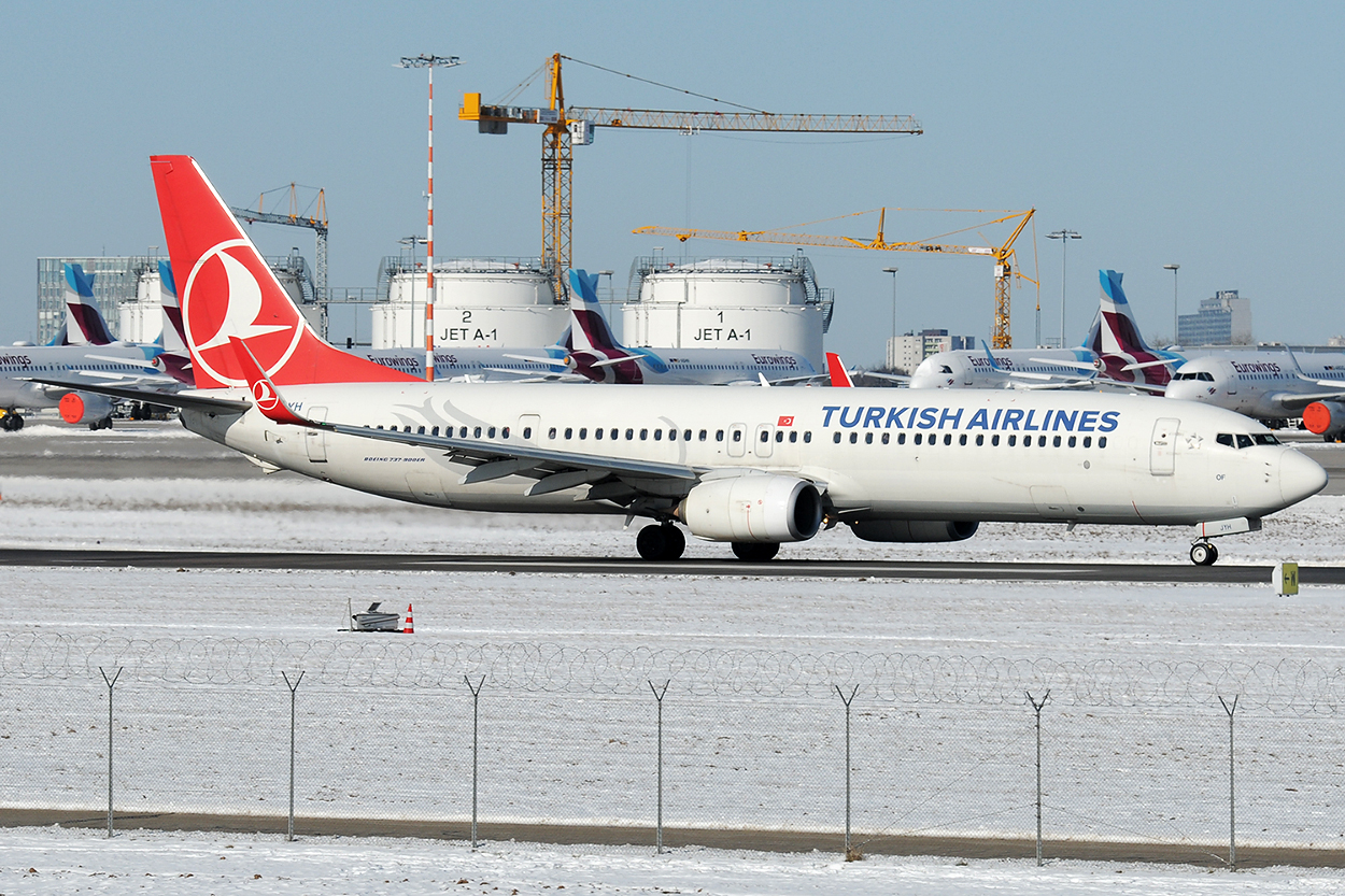 TC-JYH Boeing 737-9F2ER 13.02.2021