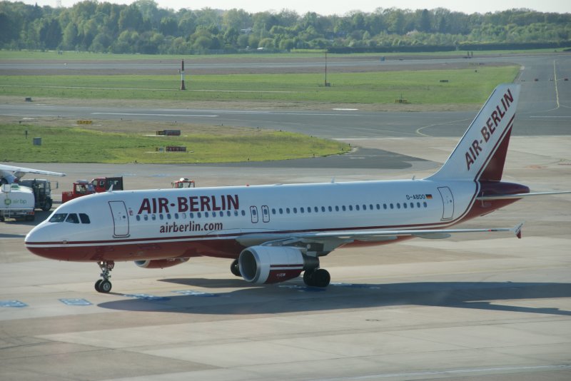 A320 der airberin in  alter Lackierung