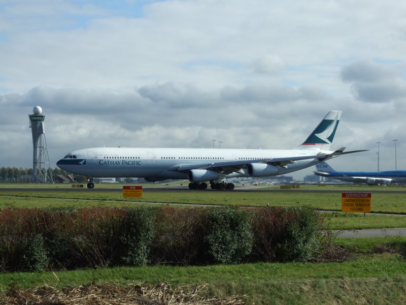 B-HXG startet in Amsterdam