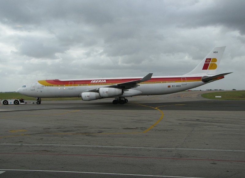 Iberia   A340-3  EC-HGX
Montevideo, Uruguay
15.11.2008