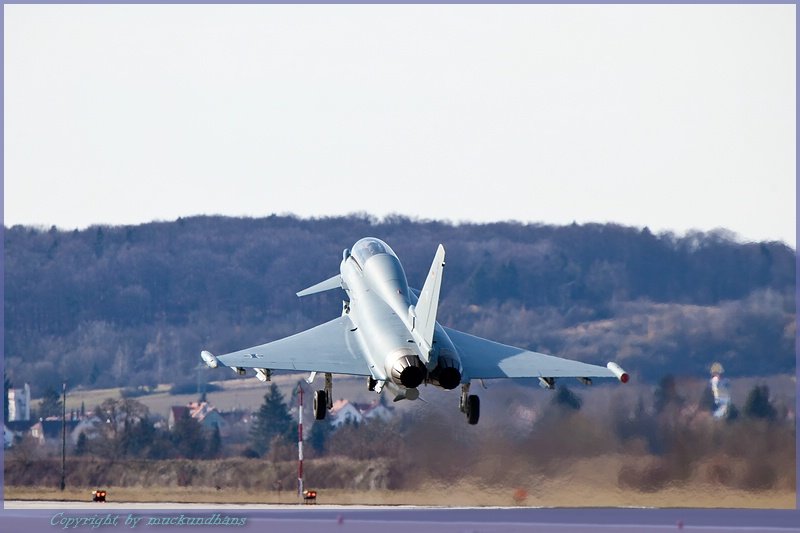 Landung, Eurofighter Typhoon,30+42/ETSN/ Neuburg/Germany