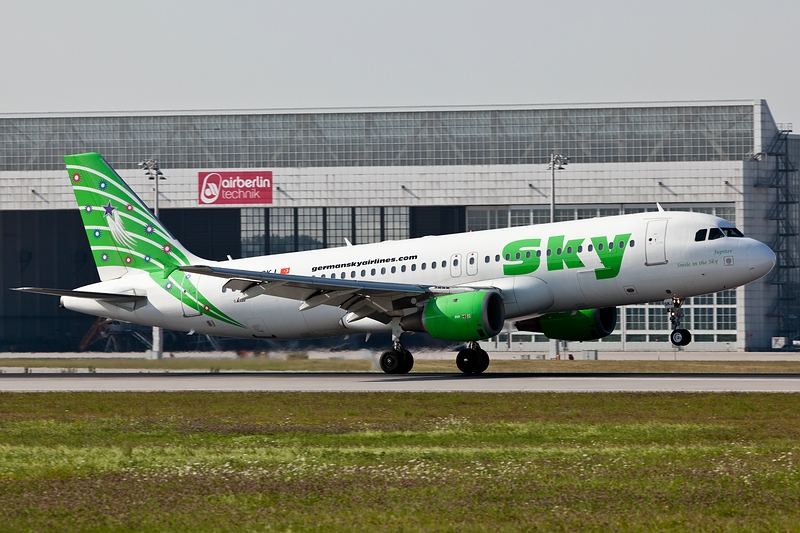 Landung/A320/Sky Airlines/TC-SKJ/Germany/Mnchen (MUC)24.08.09. 
