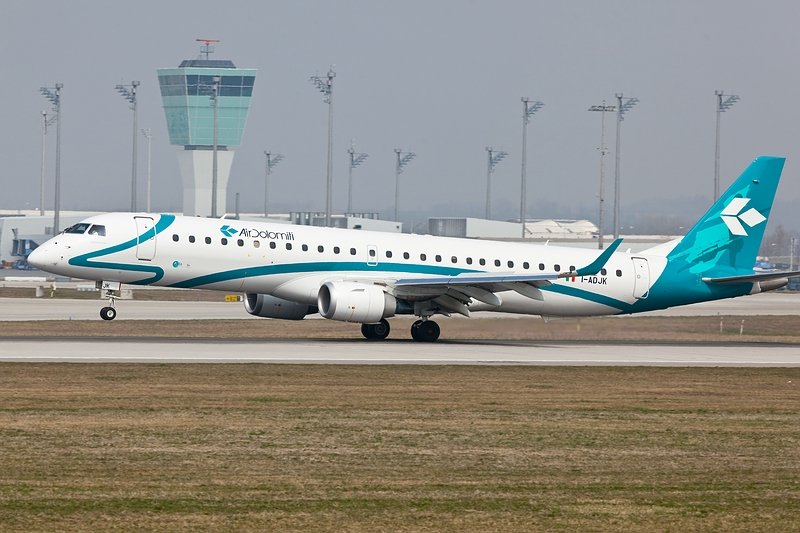 Landung,Embraer/Air Dolomiti/MUC/Mnchen/Germany.