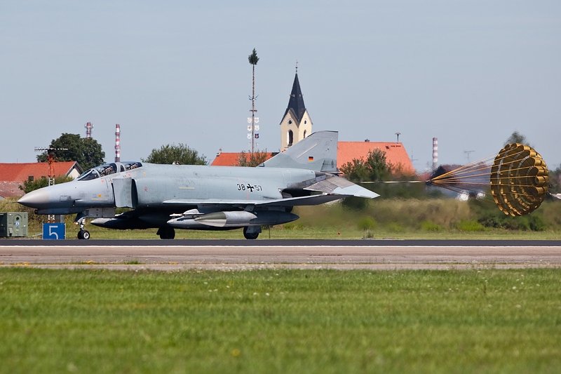 Landung/Phantom F4F/38+57/JG71 Richthofen/Wittmund/ETSN/Neuburg/Germany

