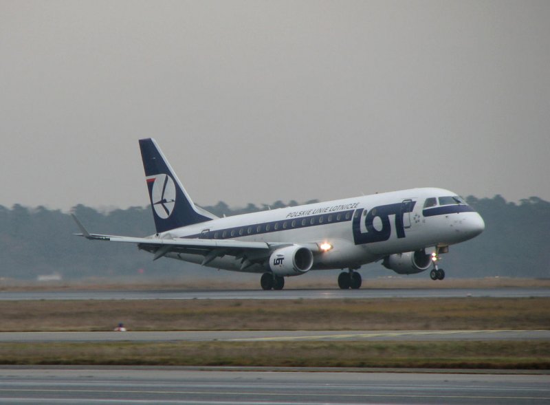 LOT  Embraer 175   SP-LIC
30.11.2007