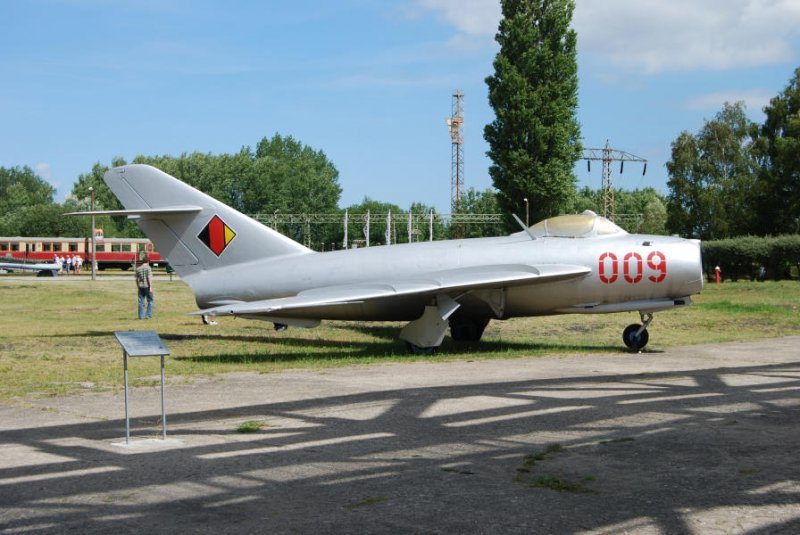 MiG 17 in Penemnde, 10.07.08