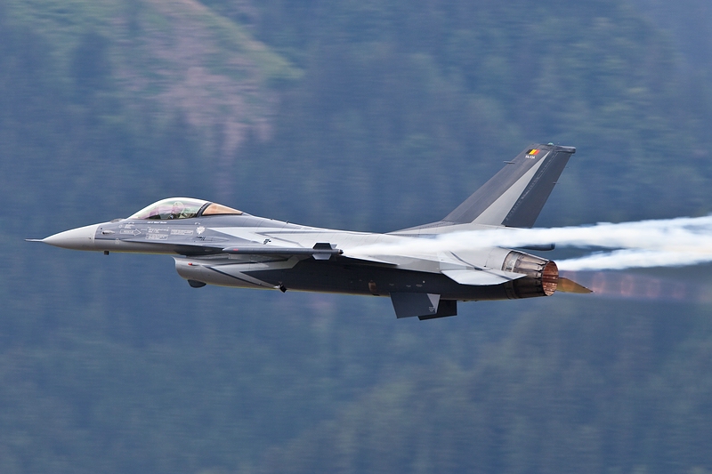 Solo Display/F-16 Fighting Falcon/Belgien/Zeltweg/AirPower'09