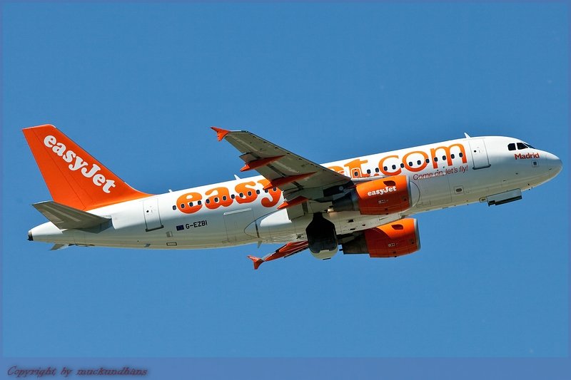 Take off A319/EasyJet/MUC/Mnchen/Germany