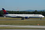 Delta Air Lines Boeing B767-432(ER) N841MH, cn(MSN): 29714, Sticker  American Cancer Society 
Frankfurt Rhein-Main International, 27.05.2017.