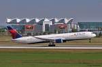 Delta Air Lines, N836MH, B767-432(ER) beim Start in MUC nach Atlanta (ATL) 01.07.2013