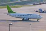 Air Baltic, YL-BBD, B737-53S nach der Landung in MUC aus Riga (RIX) 19.05.2012