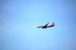 Hier die 737-86J, Registriernr. D-ABBF der Air Berlin beim Landeanflug zum Flughafen Berlin Tegel (TXL) ber Berlin-Pankow, 08.04.08. 