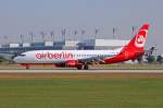 D-ABKQ / Air Berlin / B737-86J(W) in MUC bei der Landung aus Olbia (OLB) 17.08.2013