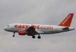 EASY JET Airbus A 319-100 G-EZBU Flughafen Mnchen 02.08.2010