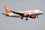 EASYJET Airbus A 319-111 G-EZAB Flughafen Mnchen 29.04.2011