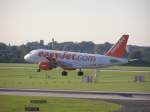 Easyjet A319 (G-EZIP) Vor dem touchdown auf der 23L