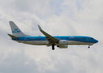 KLM, Boeing B 737-8K2, PH-BXW, BER, 23.06.2024