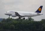 Lufthansa Airbus A 320-214 D-AIZB Flughafen Mnchen 02.08.2010