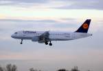 Lufthansa Airbus A 320-211 D-AIPK Wiesbaden Flughafen Mnchen 20.12.2010