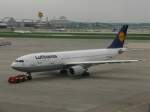 Flugzeugtyp: Airbus A 300B4-603,
Name: Erbach-Odenwald,
Kennzeichen: D-AIAI,
Datum: 18.09.2006,
Flughafen: Hamburg