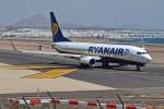 EI-EFR / Ryanair / B737-8AS(W) rollt in Arrecife (ACE) zum Start. 15.03.2014