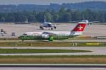 Swiss, HB-IYS, Avro RJ100 rollt in MUC zum Start nach Zrich (ZRH) 01.07.2013