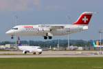 HB-IXW / Swiss / ARJ 100 in MUC vor der Landung aus Zürich (ZRH) 11.06.2014