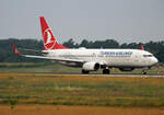 Turkish Airlines, Boeing B 737-8F2, TC-JHV, BER, 21.06.2024