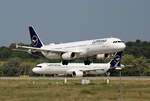 Lufthansa, Airbus A 321-231, D-AIDM  Recklinghausen , Airbus A 321-271NX, D-AIEP  Augsburg , BER, 26.06.2024