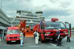 Flughafenlschfahrzeug auf MAN-Sonderfahrgestell mit Aufbauten der Fa. Rosenbauer vor dem Flughafen Tegel. Der Flughafen trgt seit 1988 den Zusatz  Otto Lilienthal . (Unbekanntes Datum)