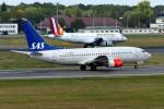 SAS Scandinavian, B737-7BX SE-RES cn30737 /687 und germanwings A319 D-AGWY. In Berlin -Tegel im August 2014.