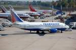 Transaero Airlines Boeing 737-5K5 VP-BPA auf einer Parkposition auf dem Flughafen Berlin Tegel, 25.04.09.