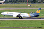 Skyline Express Boeing 737-94XER UR-SLW beim Start in Düsseldorf 24.8.2024