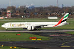 Emirates Boeing 777-36NER A6-ECA nach der Landung in Düsseldorf 30.11.2024