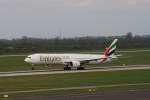 Emirates Boeing 737-800 am DUS am 01.04.2012