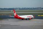 Air Berlin Boeing 737 (D ABKD) rollt zur Startposition. Düsseldorf 30.01.2014