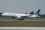 United Airlines Boeing B777-222(ER) N787UA, cn(MSN): 26939,
Frankfurt Rhein-Main International, 25.05.2016.