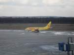 Eine TUIfly Maschiene, auf dem Kln-Bonner Flughafen am 03.02.10.