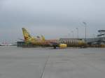 TUIFLY Boeing 737-8K5 D-ATUD Haribo Goldbr Flughafen Mnchen 18.04.2010