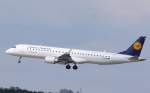 Lufthansa regional Embraer ERJ 195 D-AEBB Flughafen Mnchen 01.09.2010