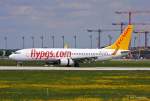 Pegasus Airlines, TC-ACP  Derin , B737-82R(W) bei der Landung in MUC aus Istanbul (SAW) 18.05.2013